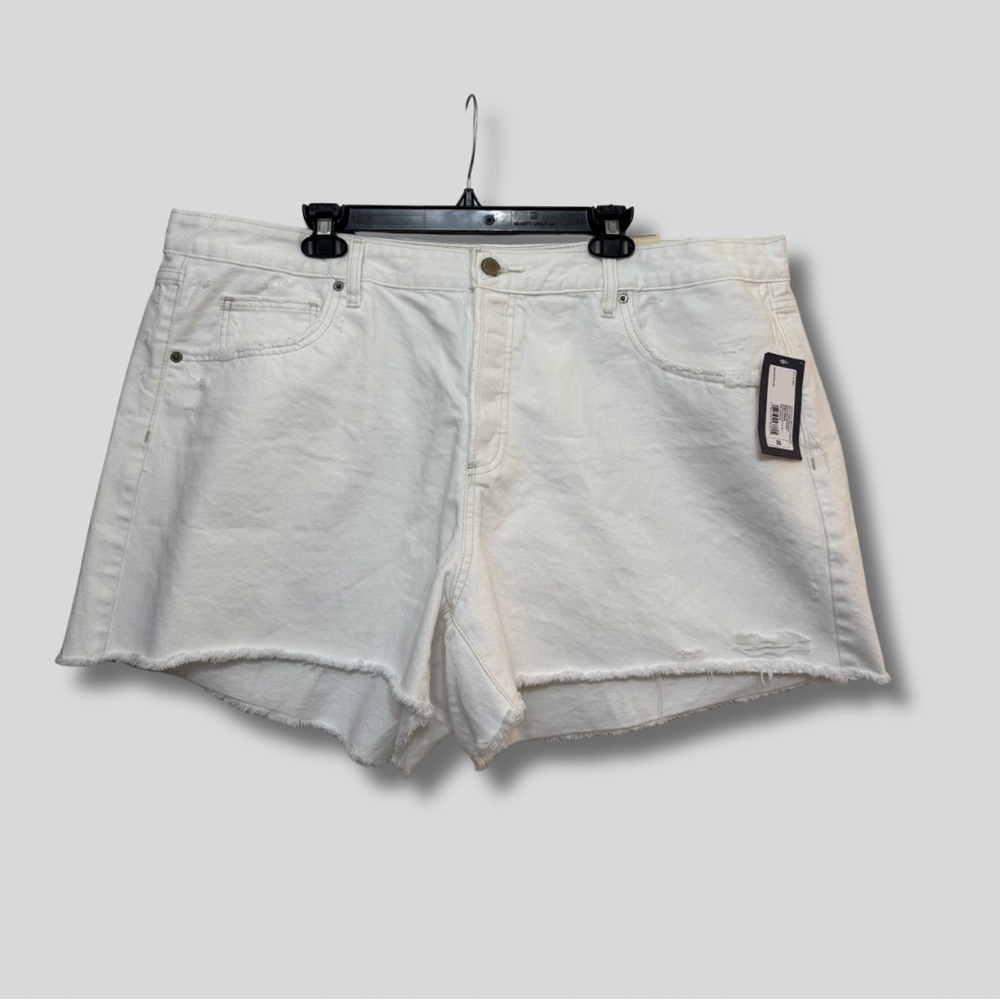 NWT Universal Thread Women's Mid Rise 90’s Baggy White Jean Shorts 100% Cotton